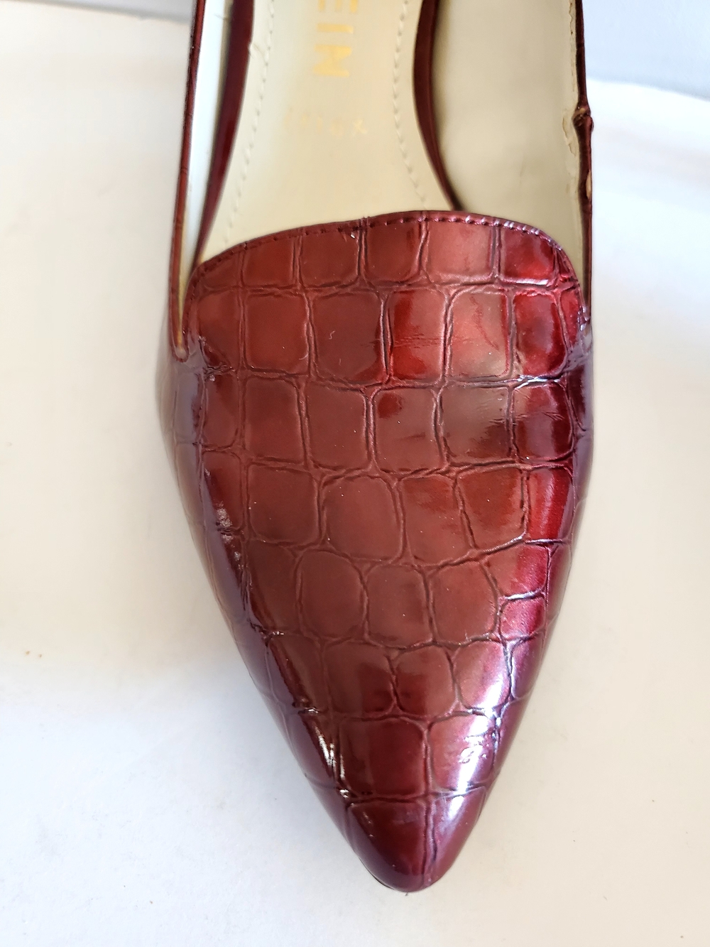 Anne Klein Felice Womens 9M Pointed Toe Kitten Heel Pumps Burgundy Croc New - Picture 7 of 13